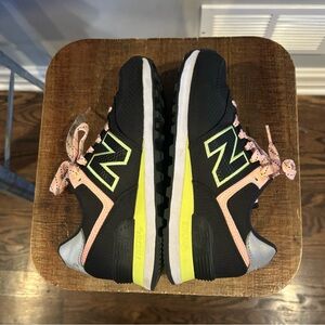 EUC woman’s New Balance 574 Parachute sneakers